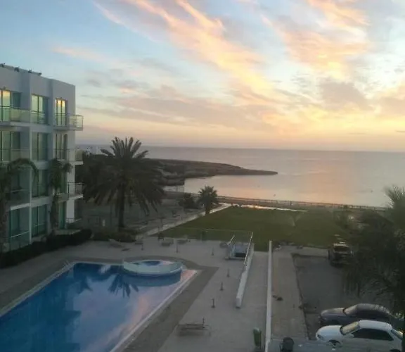 Number 10 @ Coralli Apartamento Protaras