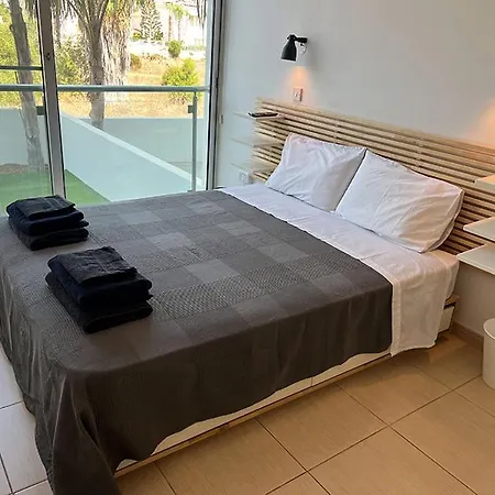 Number 10 @ Coralli *